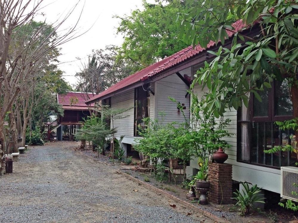 The Old Palace Resort Klong Sa Bua Ayutthaya Eksteriør billede